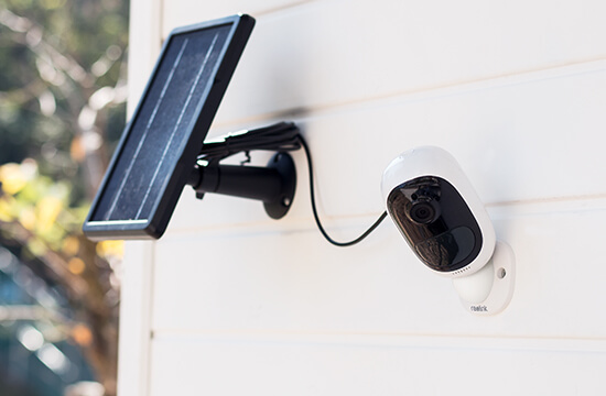 online contests, sweepstakes and giveaways - WIN A ReoLink Argus 2 Security camera and Solar panel - WORLDWIDE GIVEAWAY ~ DocSquiffy.com